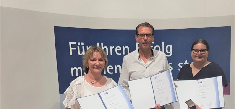 Kompetenz in Aus- und Weiterbildung Kompetenz in Aus- und Weiterbildung